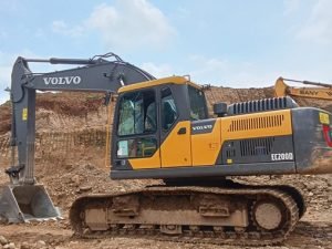 VOLVO EC200D